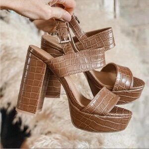 Tan leather print heels platform